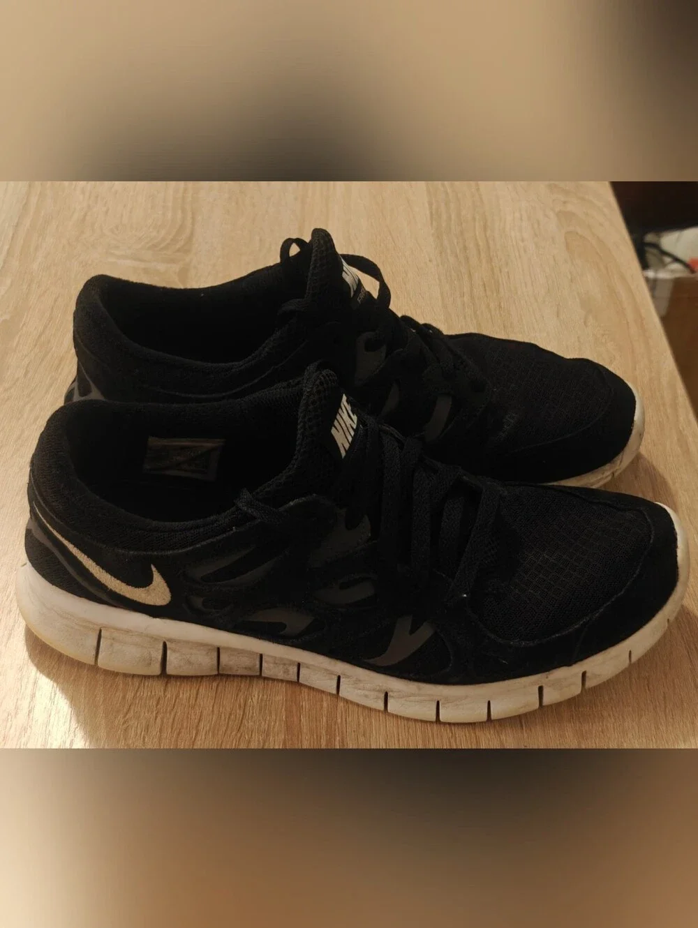 Nike Free Run Black/White Sneakers Men’s Size 12 Running Walking Shoes